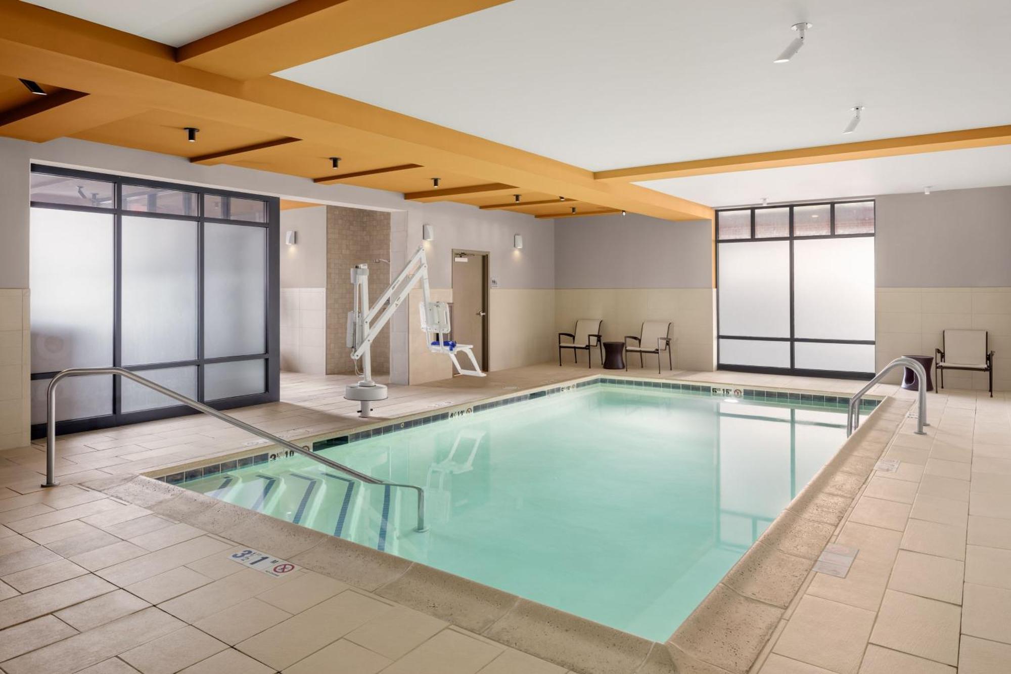 Courtyard By Marriott Portland Downtown/Waterfront Hotell Exteriör bild