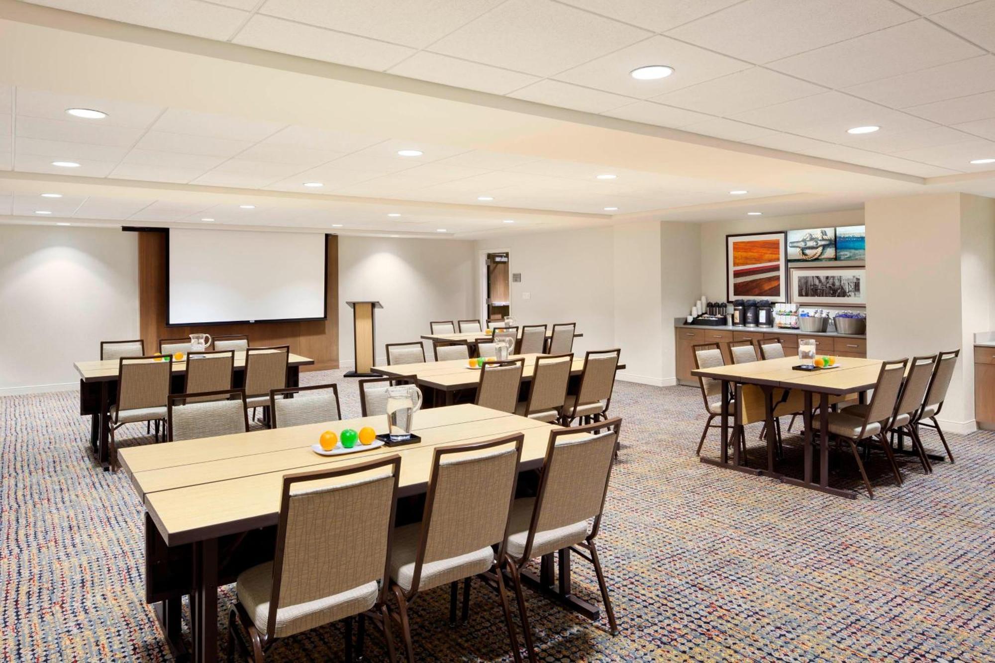 Courtyard By Marriott Portland Downtown/Waterfront Hotell Exteriör bild