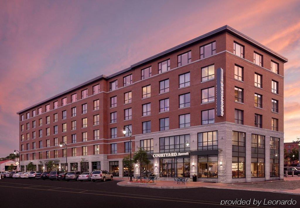 Courtyard By Marriott Portland Downtown/Waterfront Hotell Exteriör bild